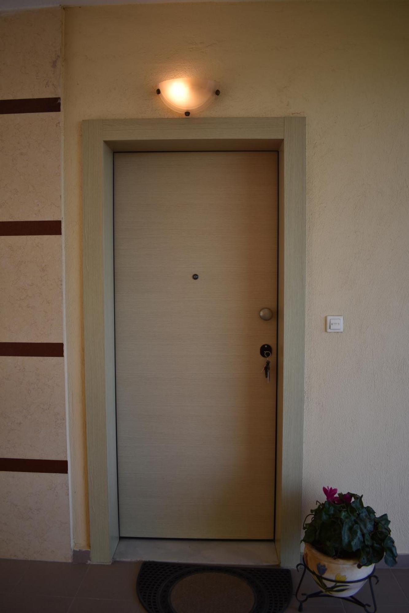Small Apartment, Great View! Верия Экстерьер фото